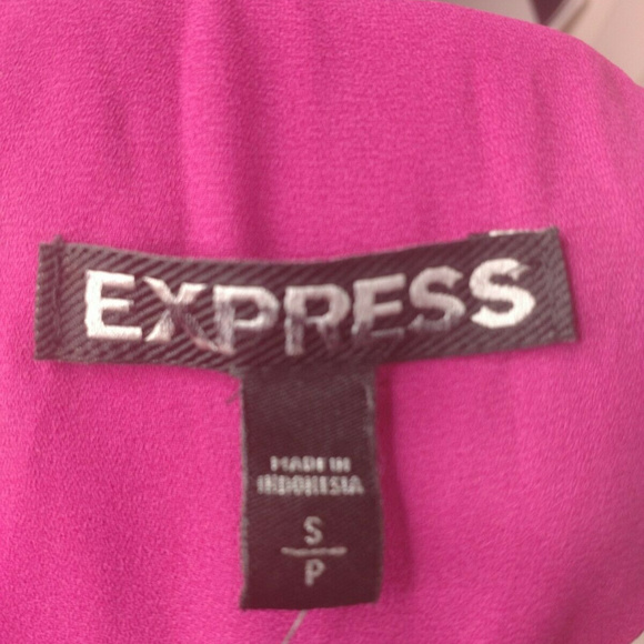 NWT Express Women's V Neck Ruffled Blouse - Picture 7 of 8